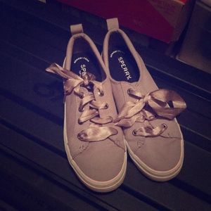 Purple sperry shoes